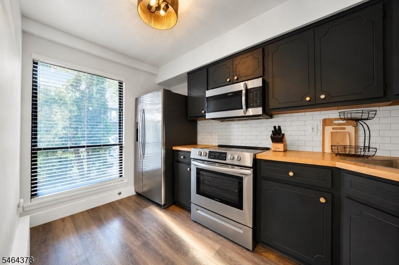 634 Upperway
