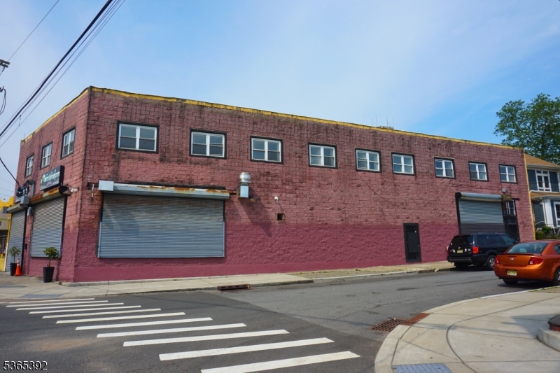 699-701 Frelinghuysen Ave