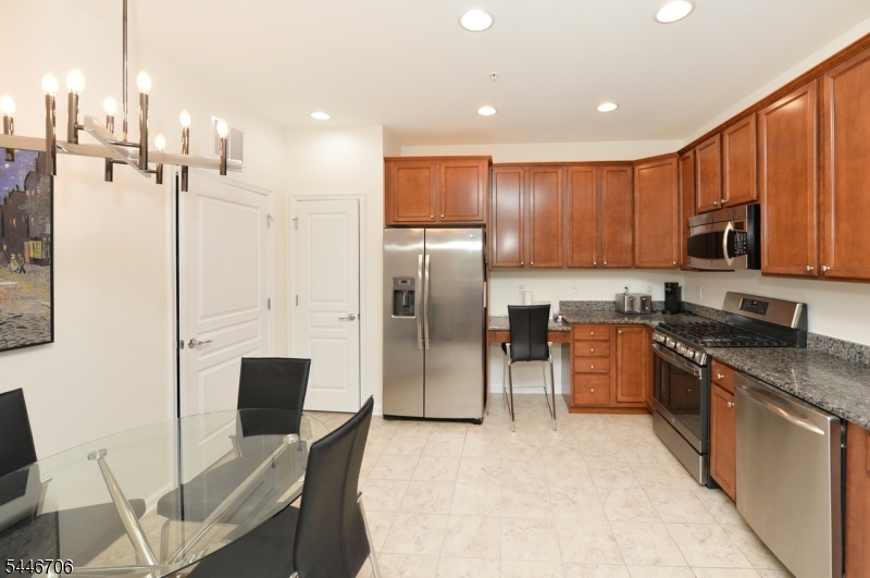 2107 Warrens Way 107