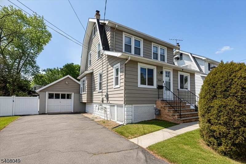 1044 Madison Hill Rd