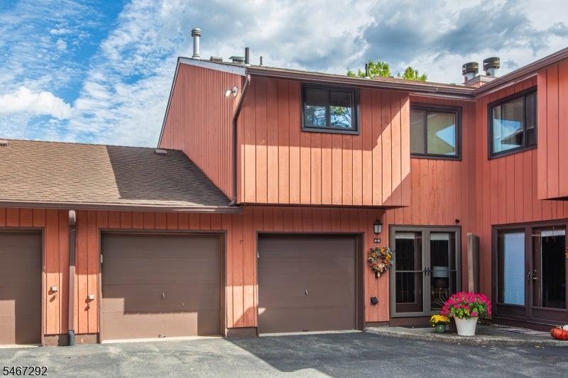 250 Ridgedale Ave A6 6