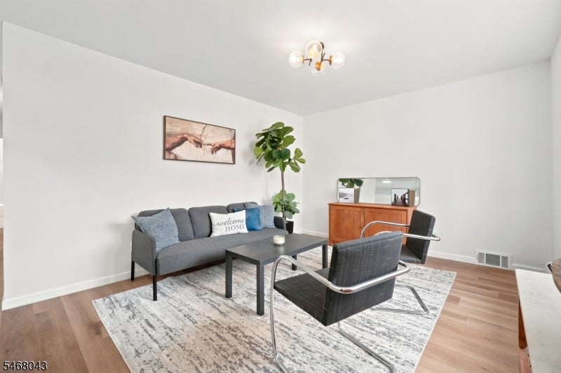 121 Redding Ave
