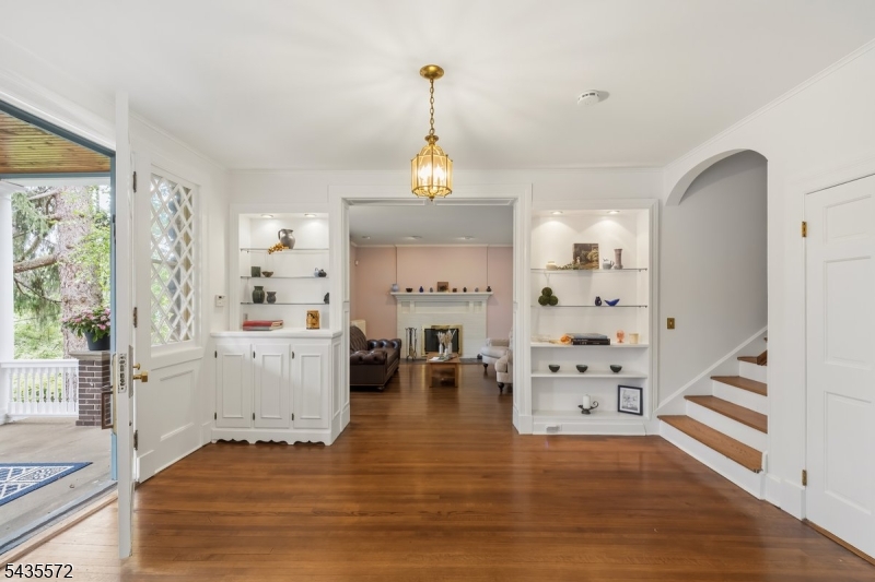 164 S Highwood Ave