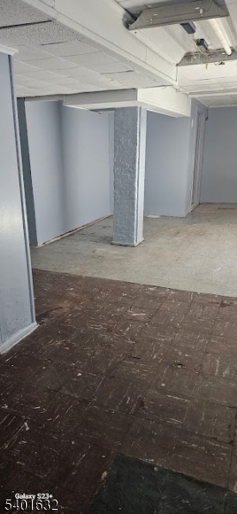 212 3Rd St Newark City NJ 07107