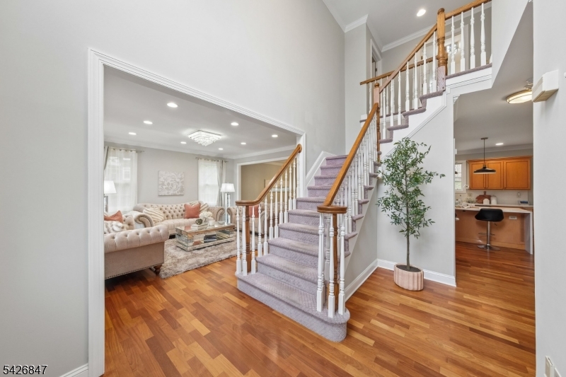 21 Winding Way