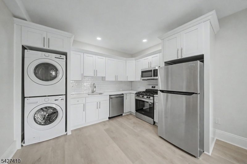 204 Church St 3B