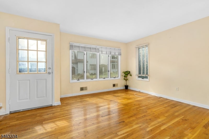 21 Village Park Ct