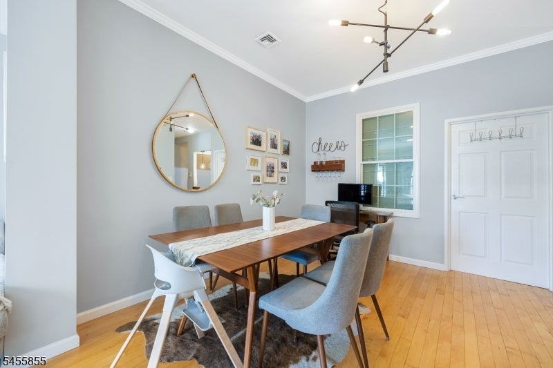 1110 Clinton St 25