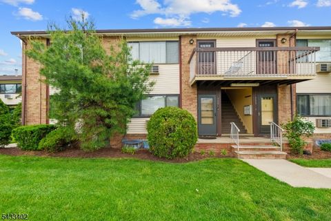 735 Cricket Ln Woodbridge Twp. NJ 07095