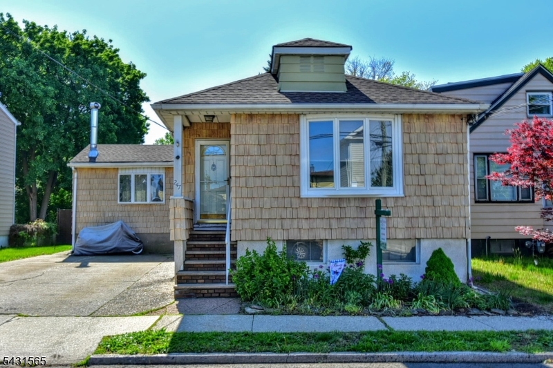 247 Grove St
