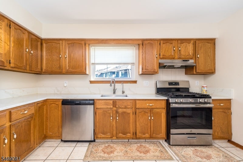 3504 Wellington Ct