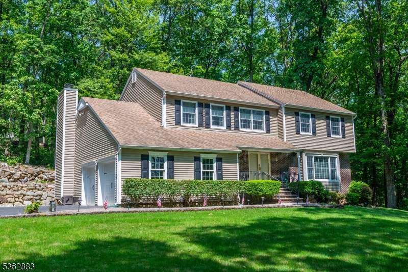 11 Timberline Dr