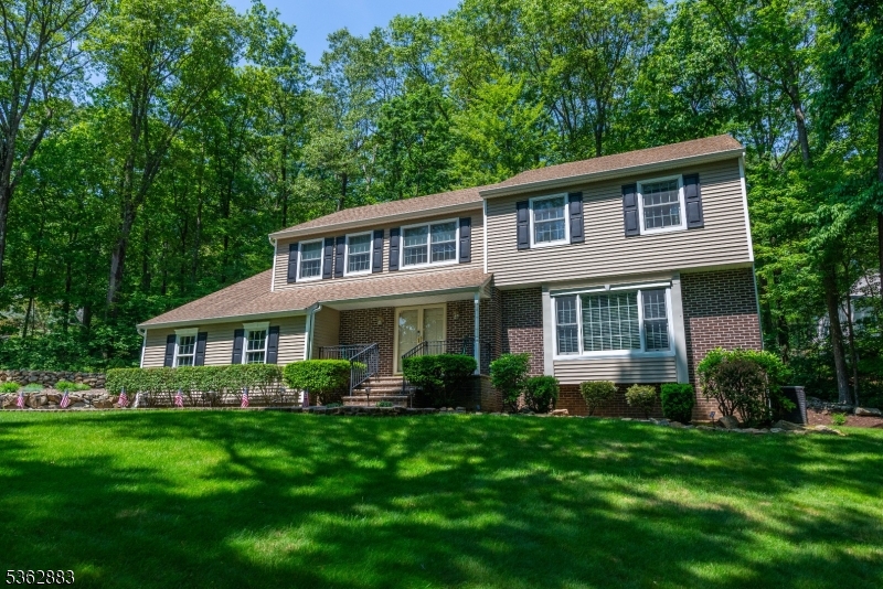 11 Timberline Dr