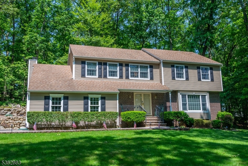 11 Timberline Dr