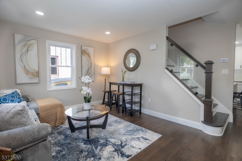 360 E Lake Ave