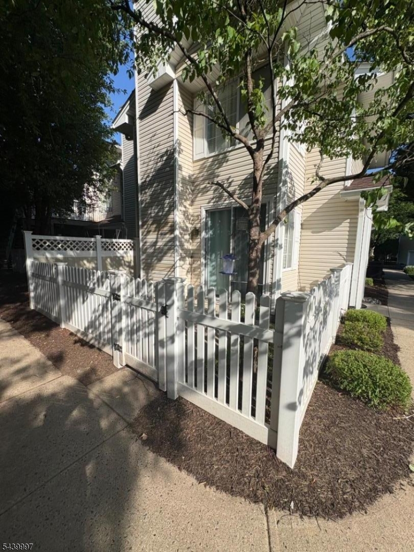 47 Encampment Drive