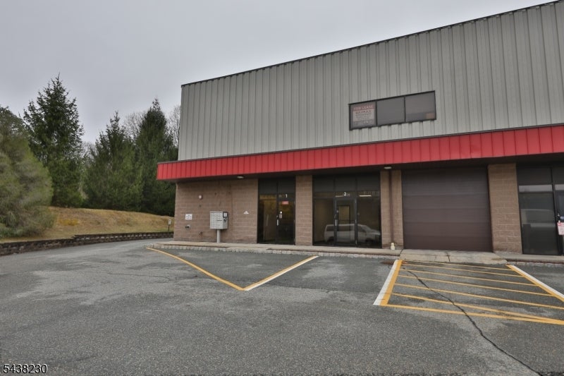 999 Willow Grove St, Hackettstown, NJ 07840