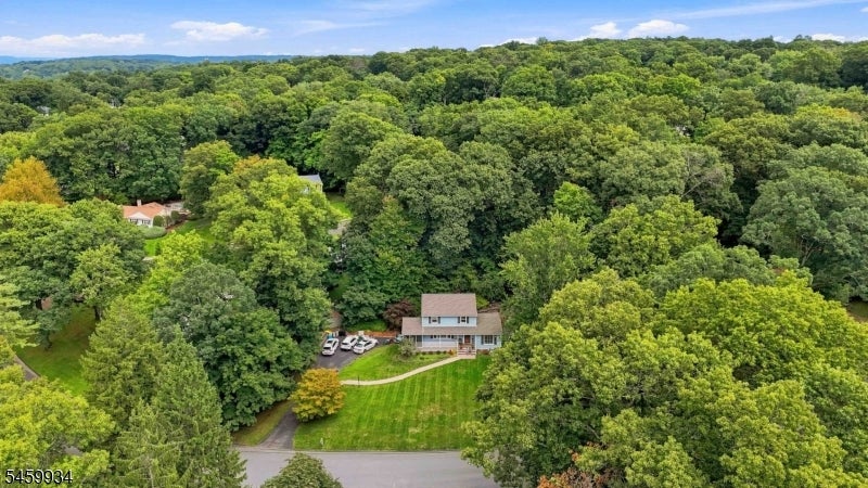 59 Hickory Dr