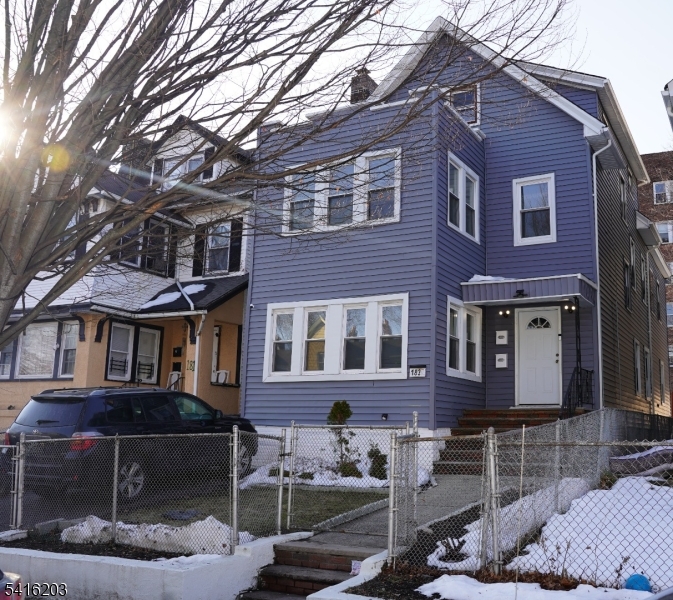 183 N Munn Ave