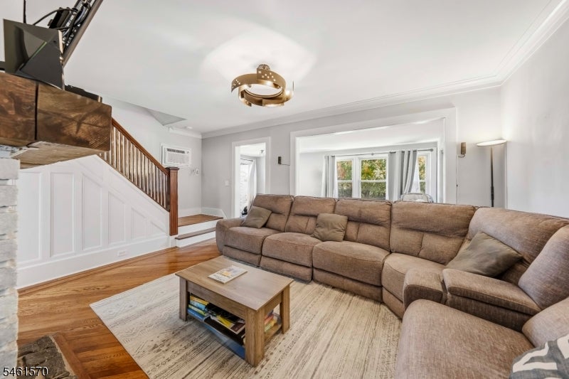 344 Rutherford Ave