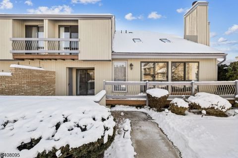 18 Woodhill St Franklin Twp. NJ 08873