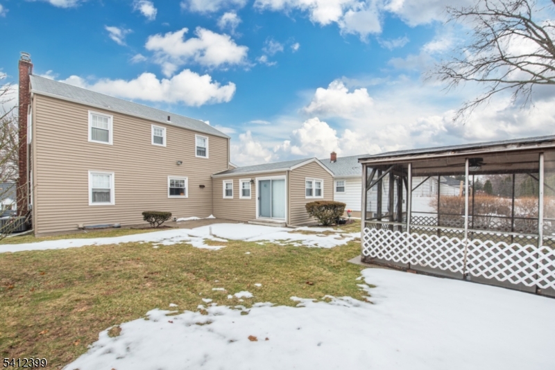 438 Mount Prospect Ave