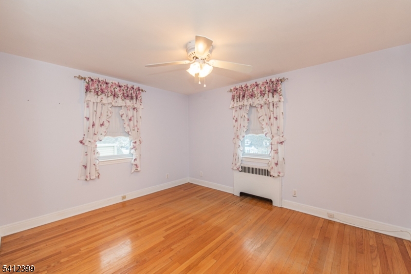 438 Mount Prospect Ave