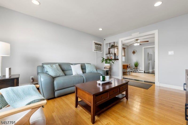 17 Joseph St 1