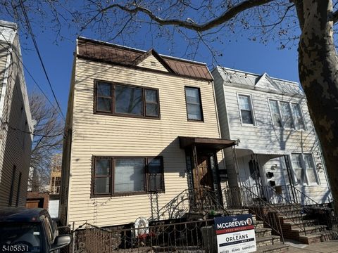 98 Yale Ave Jersey City NJ 07304