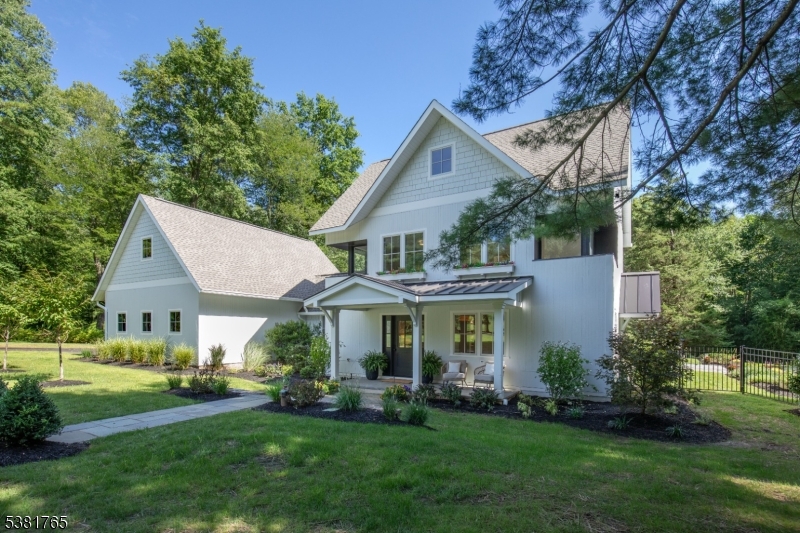 7 Cedar Hill Dr