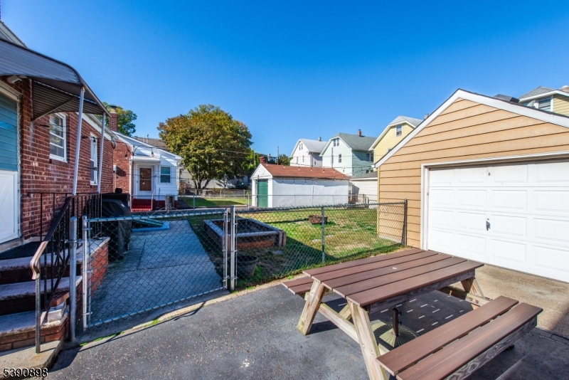 14 Hobart Pl