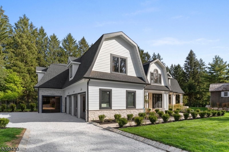 48 Pleasant Ave