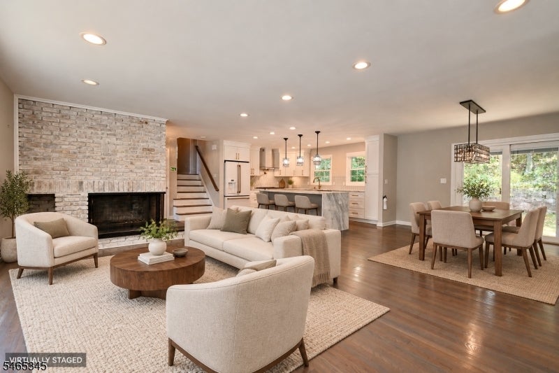 22 Mountainside Dr