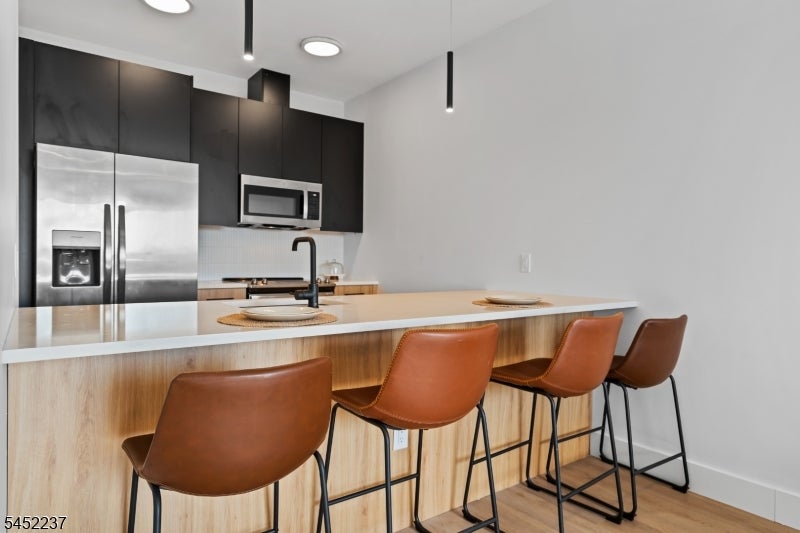 39 Madison St 503