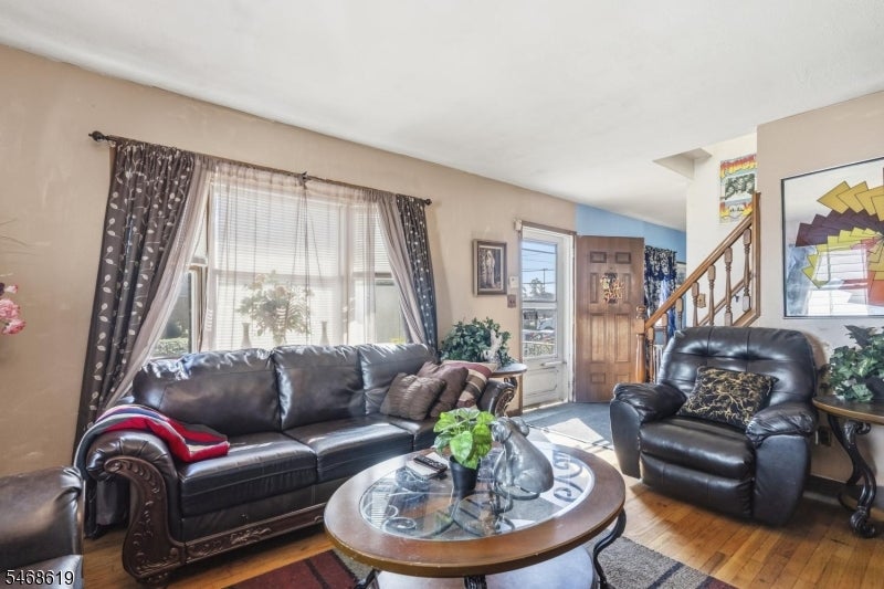 406 W 15Th St