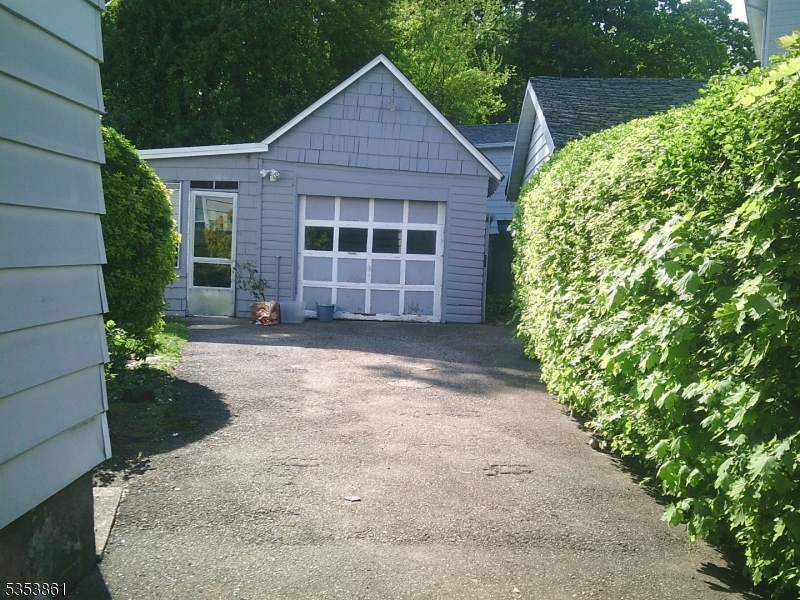 5 Franklin Ave