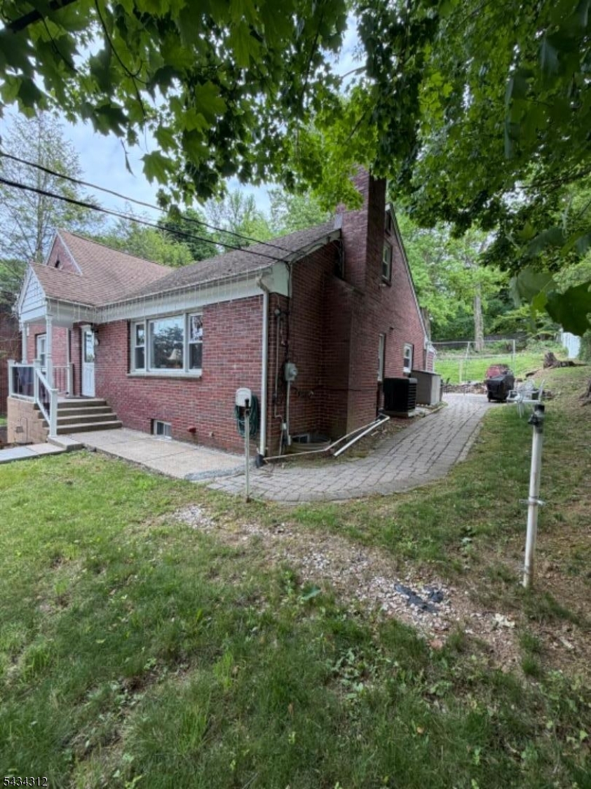 114 Sussex Ave