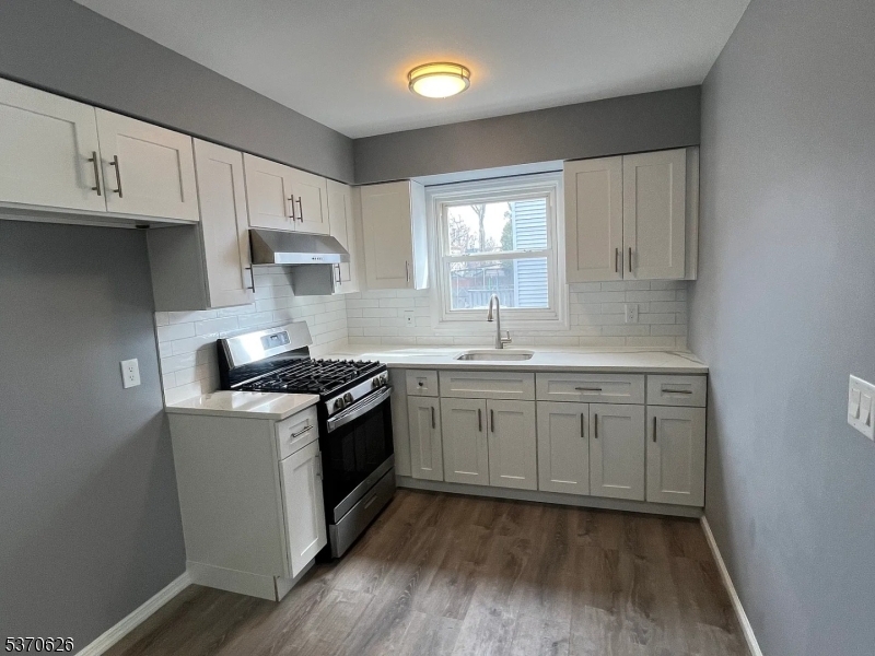 17 Hayes Ave 1