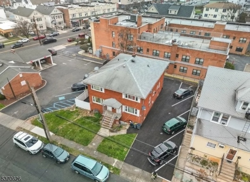 17 Hayes Ave 1