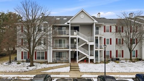 12 Kingston Run North Brunswick Twp. NJ 08902