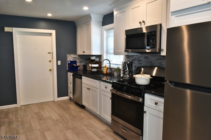 139 Ray St 1