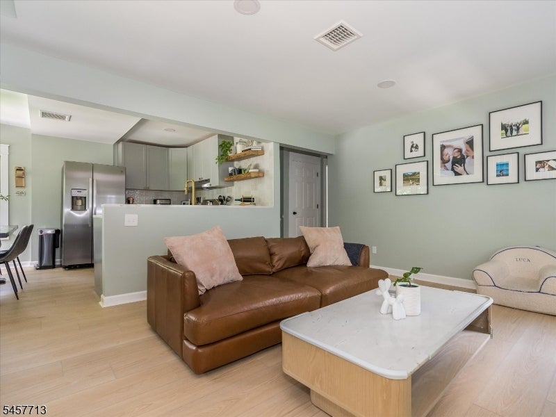 148 Grove St 2