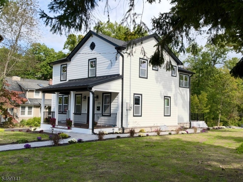 173 Lake Ave