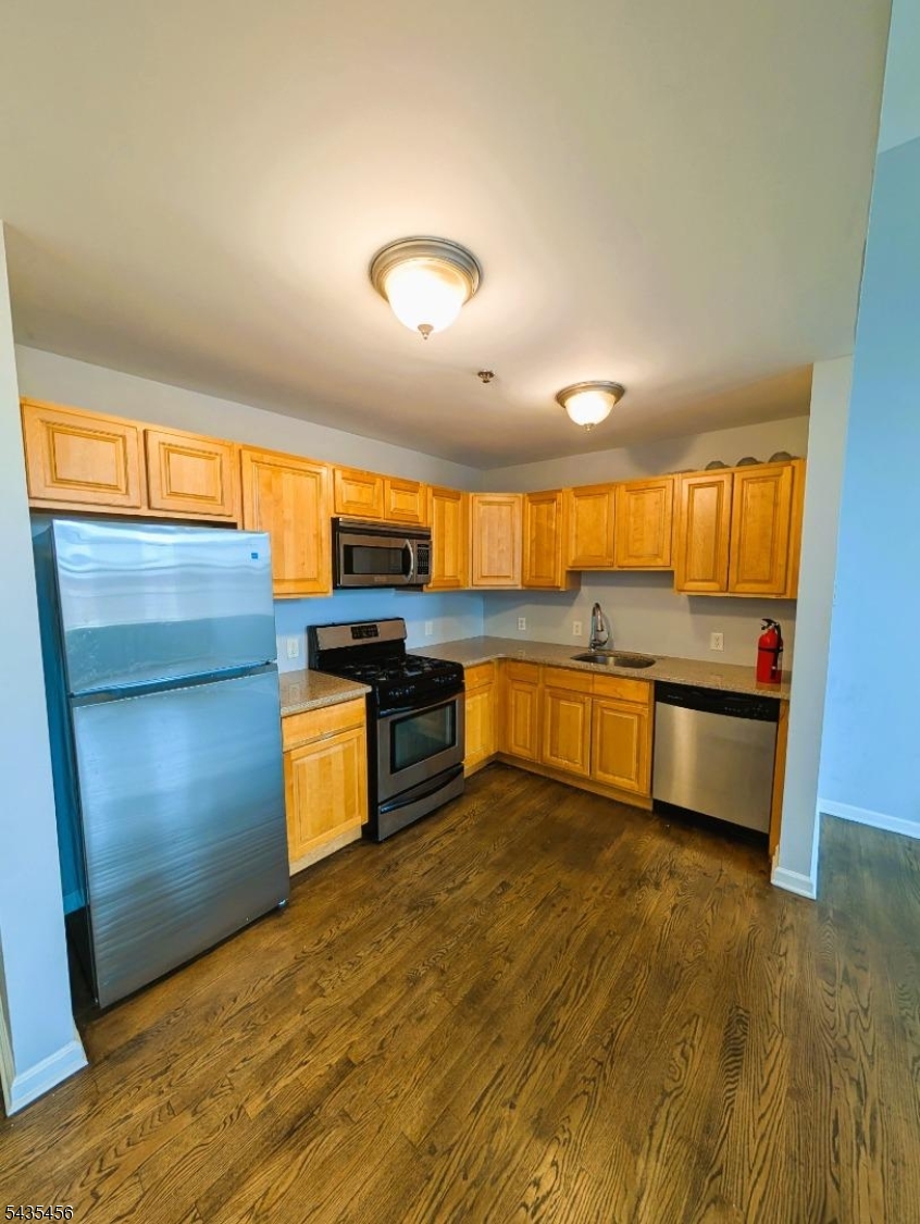 19 Market 405