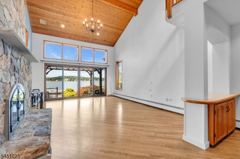 79 Castle Rock Rd