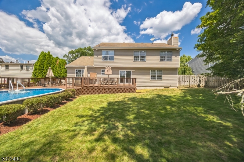 20 Elinora Dr