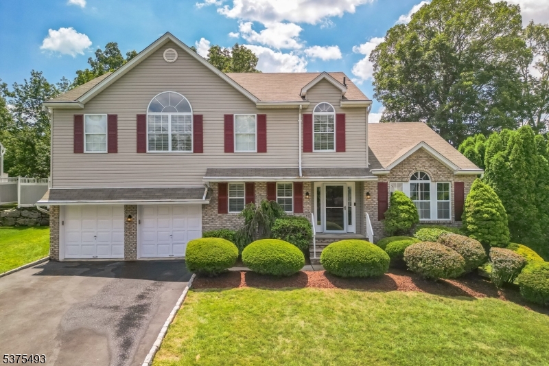 20 Elinora Dr