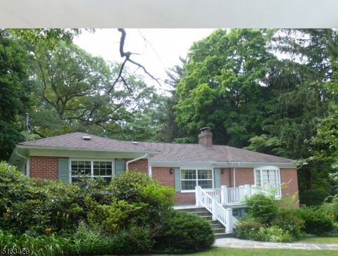 330 Morris Ave Mountain Lakes Boro NJ 07046