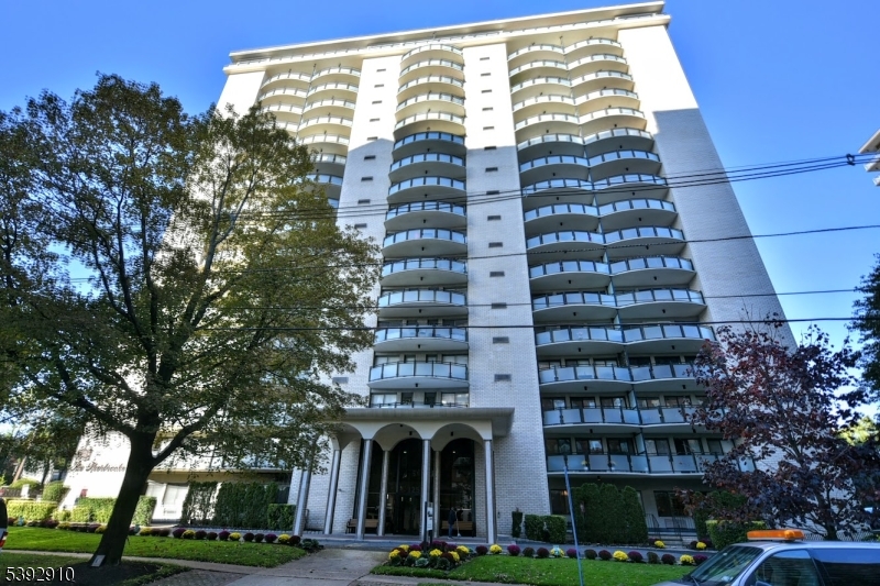 125 Prospect Ave 3-J