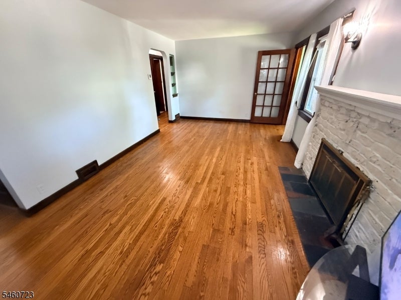 218 Pleasant Ave